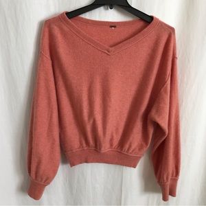 Free People 100% Cashmere balloon sleeve  drop shoulder,Sweater Size L Coral